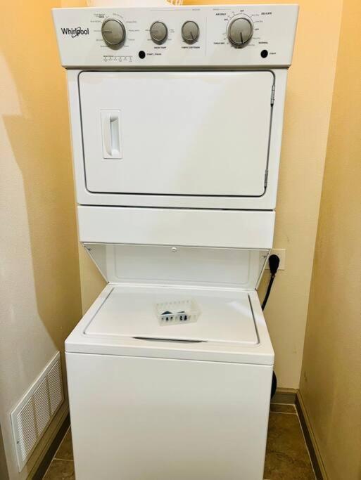 Appartamento Apto 1 Bed - Kitchen - Free Parking Houston Esterno foto